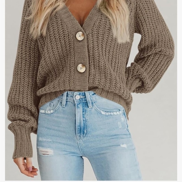 Chunky Knit Open Front Sweater Long Sleeve Button Loose Short Cardigan
8099 - Picture 10 of 11